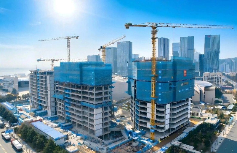 Si Wayn U Dabaaldegga Qaab-dhismeedka Muhiimka ah ee Guusha leh ee ka soo baxay Xarunta Hal-abuurka Maaliyadeed ee Qingdao Fortune